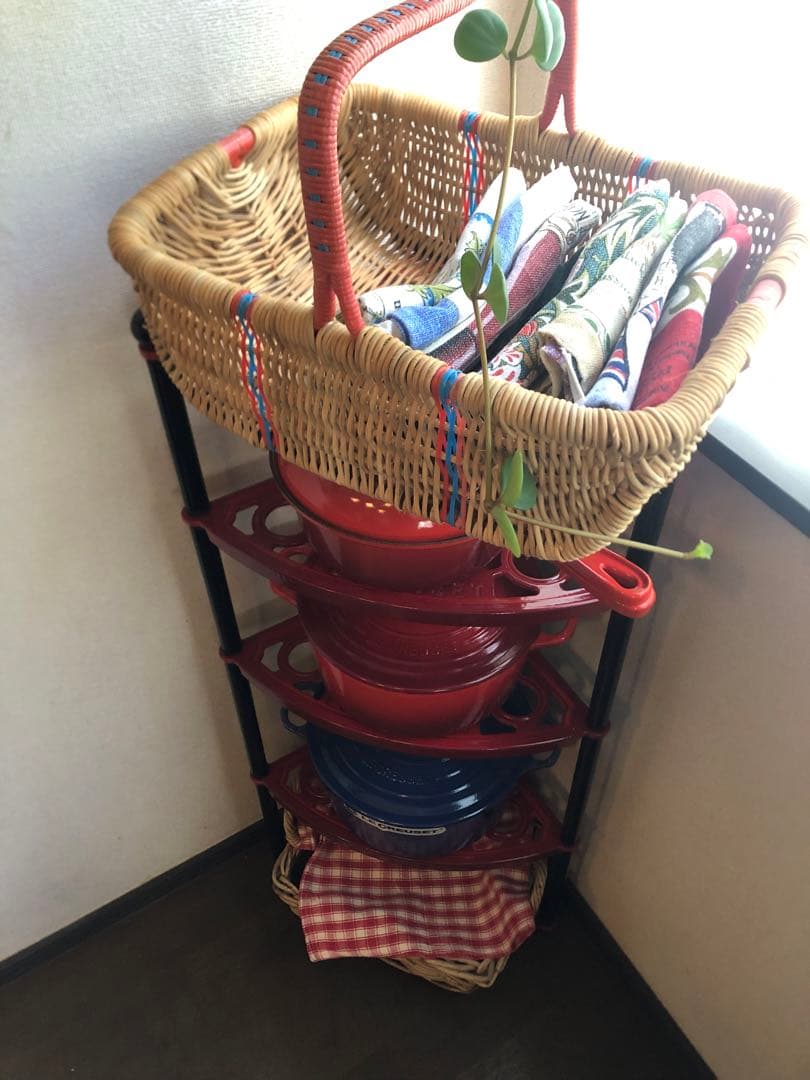 美品】ル・クルーゼ ポットスタンド チェリーレッド - メルカリ