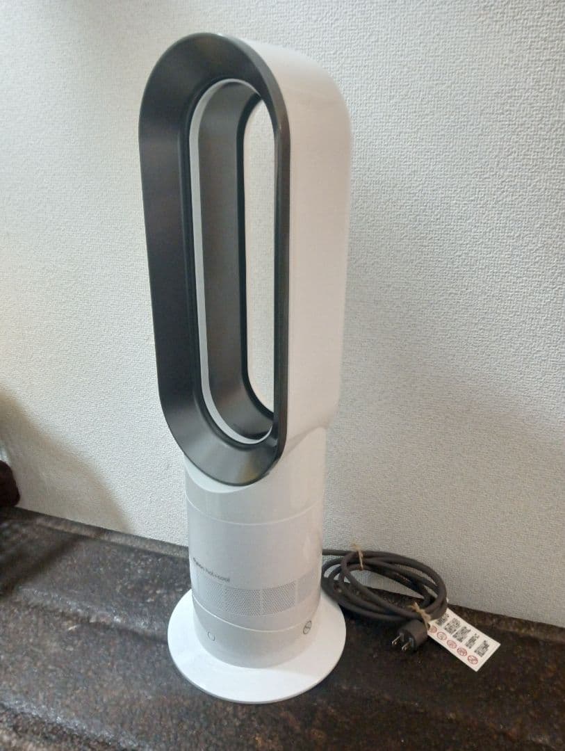 2024年製　Dyson AM09 扇風機 ホワイト/グレー hot＋cool ◯ダイソン hot＋cool セラミックファンヒーターAM09 2024年 dyson