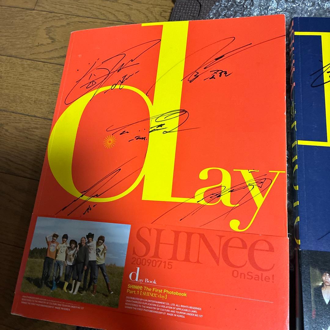‼️‼️超希少品5人全員直筆サイン入‼️‼️SHINee シャイニー写真集
