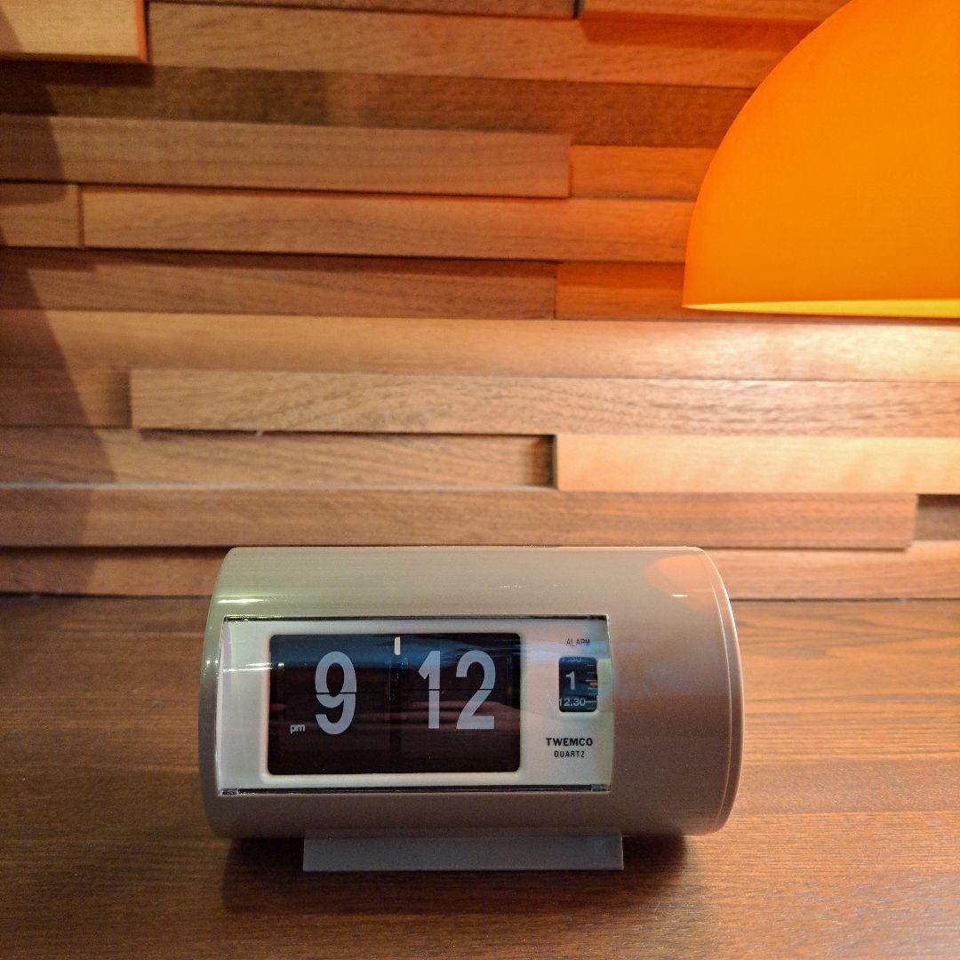 メルカリ最安値！TWEMCO トゥエンコ パタパタ時計 AP-28 GREY - メルカリ