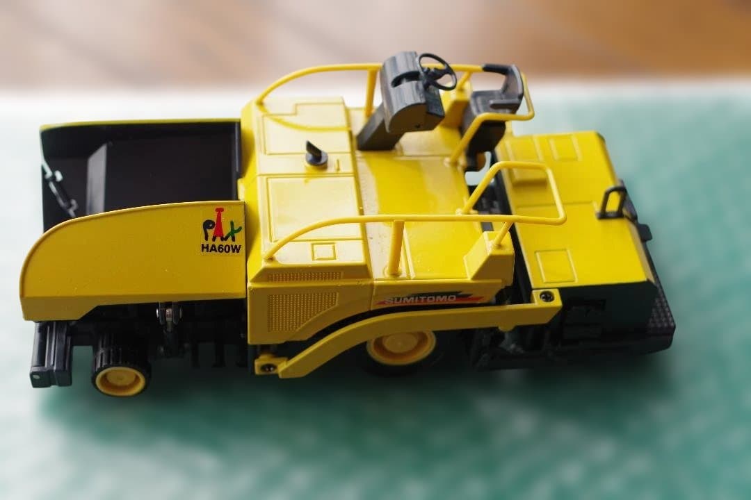 住友アスファルトフィニッシャーミニチュア