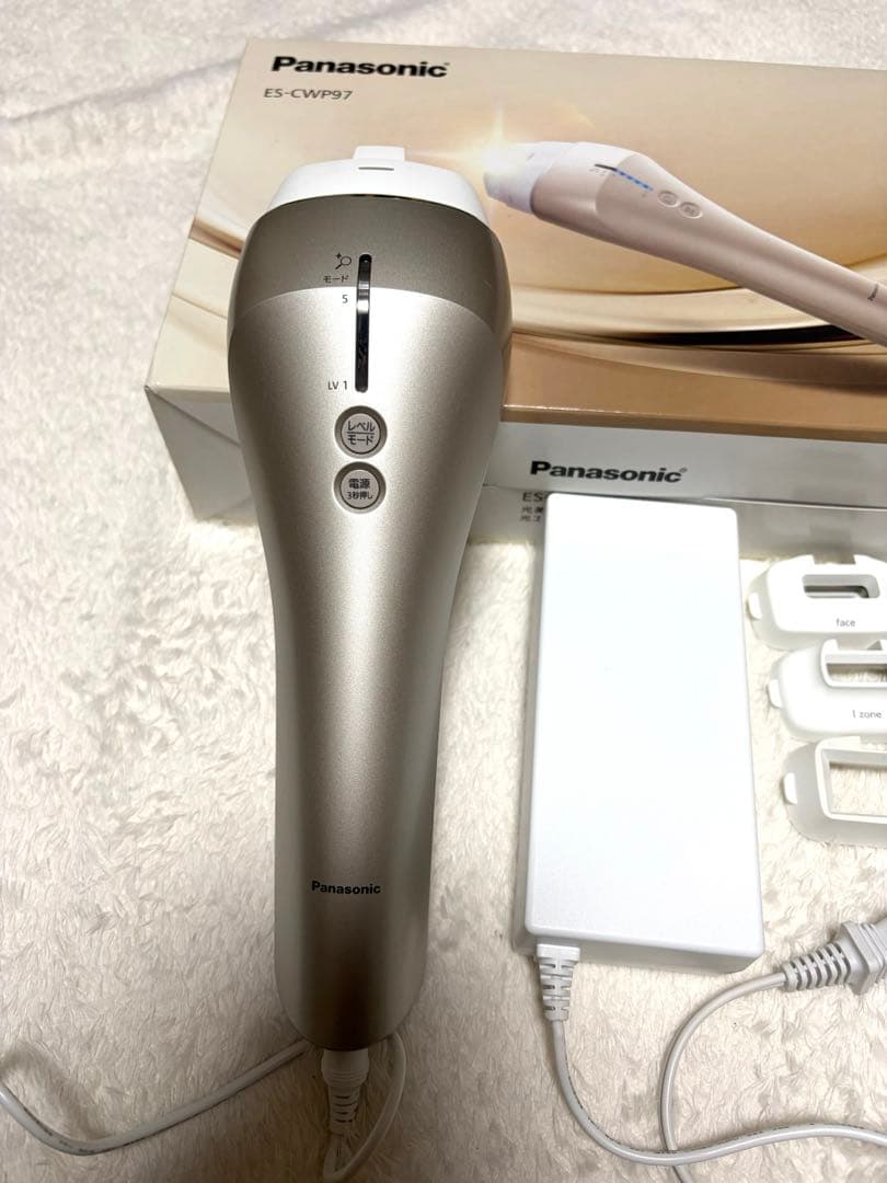 Panasonic 光美容器 光エステ ＜ボディ＆フェイス用＞ ES-CWP97 - メルカリ
