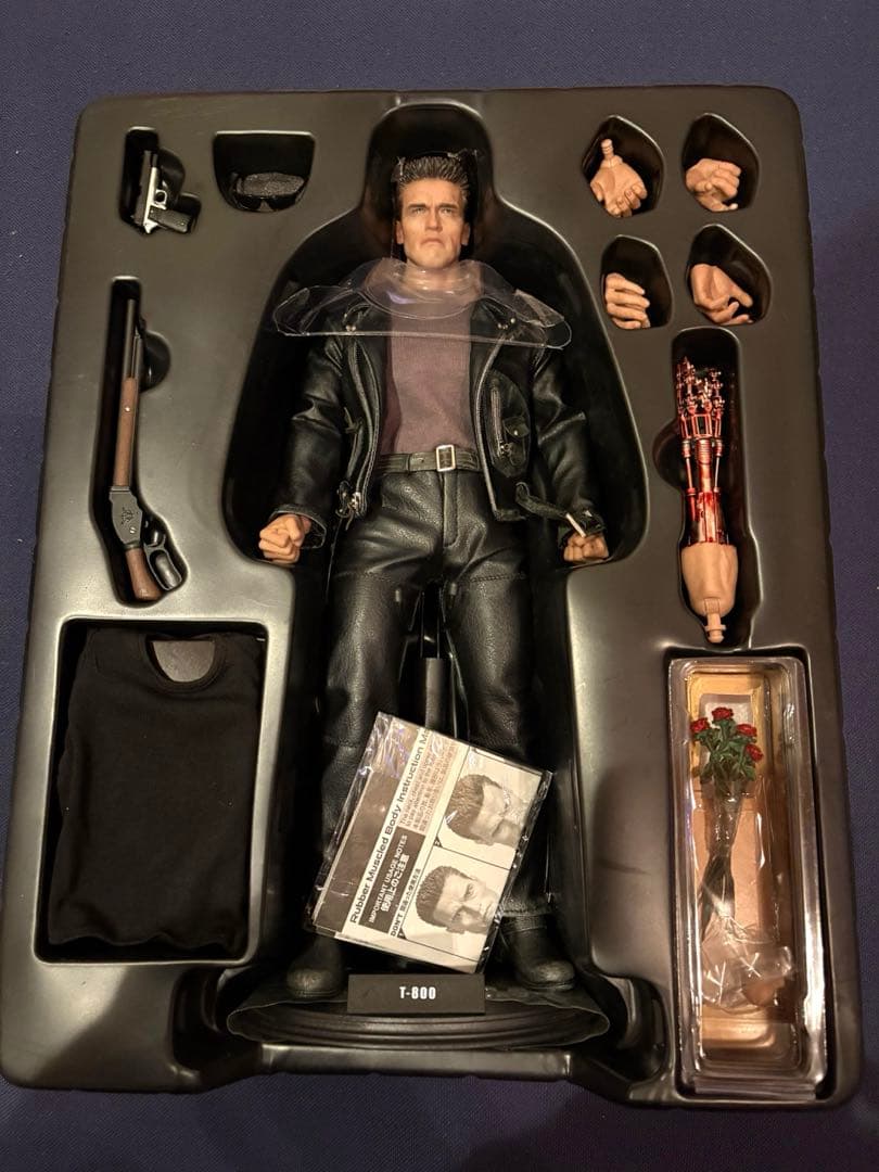 Sideshow T-800 フィギュア 未開封　ターミネーター