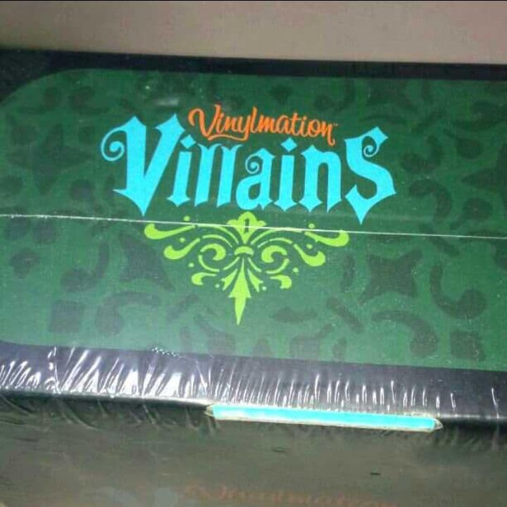 ディズニー　フィギュア　バイナルメーション　アースラー　ヴィランズ　1　カートン