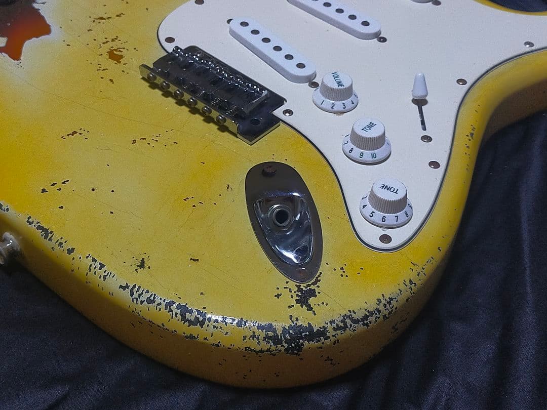 BUSKERSストラトキャスタータイプ レリックギター