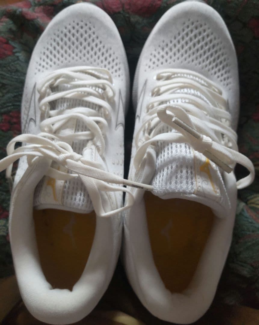 MizunoHonolulu限定ランニングシューズ ホワイト MizunoHonolulu限定ランニングシューズ ホワイト MizunoHonolulu限定