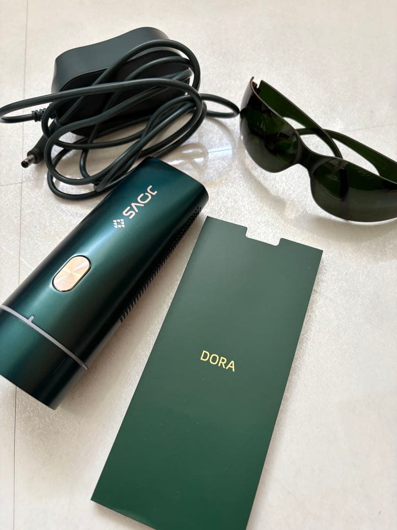 DORA 脱毛器 本体と付属品 - メルカリ