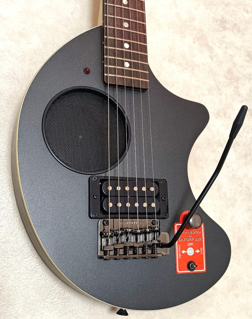 【新品同様】ZO-3 芸達者 SBL アンプ内蔵ミニギター 専用ケース付