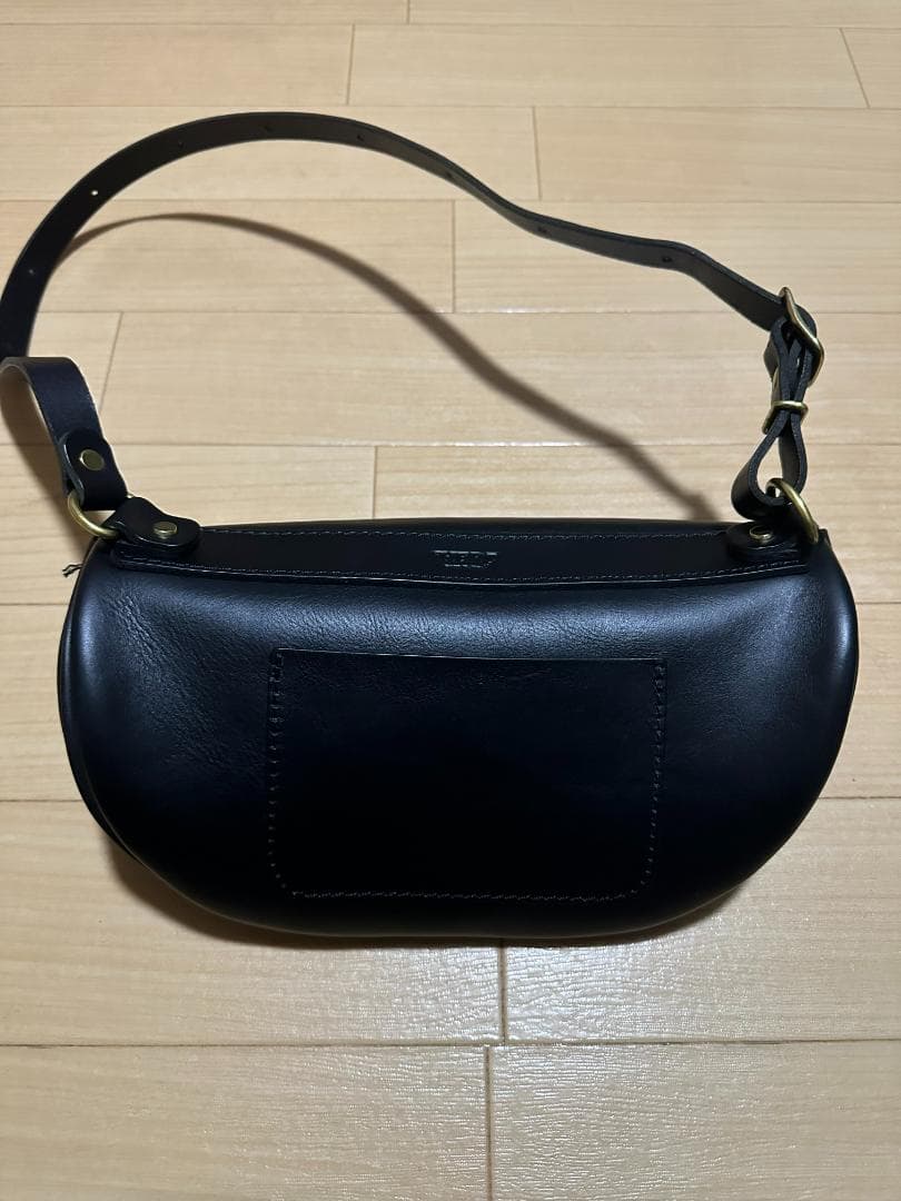 【美品/廃盤品】HERZ unity body bag（OU-2310）