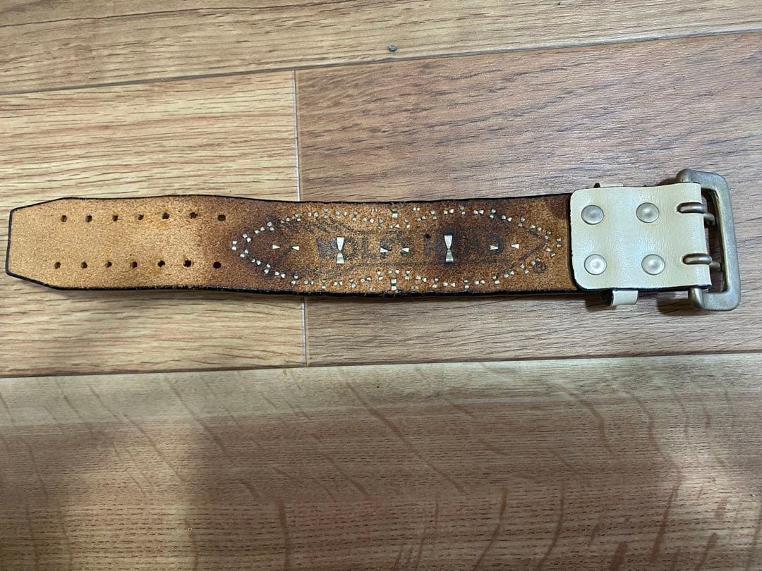 WOLF'S HEAD 35mmスタッズリストバンド/白 - メルカリ