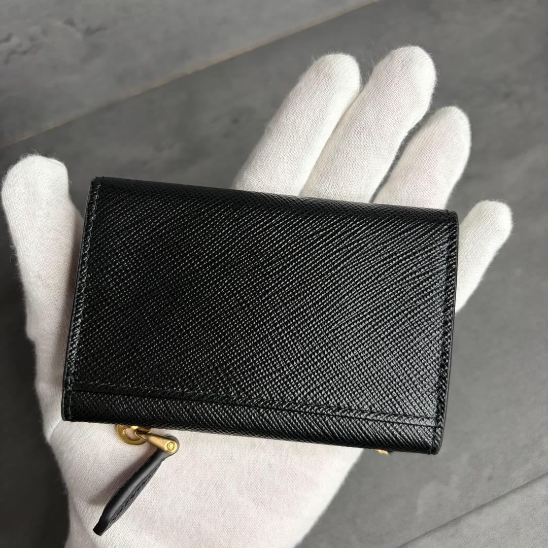 RFID搭載】PRADA プラダ サフィアーノ トライアングル カードケース