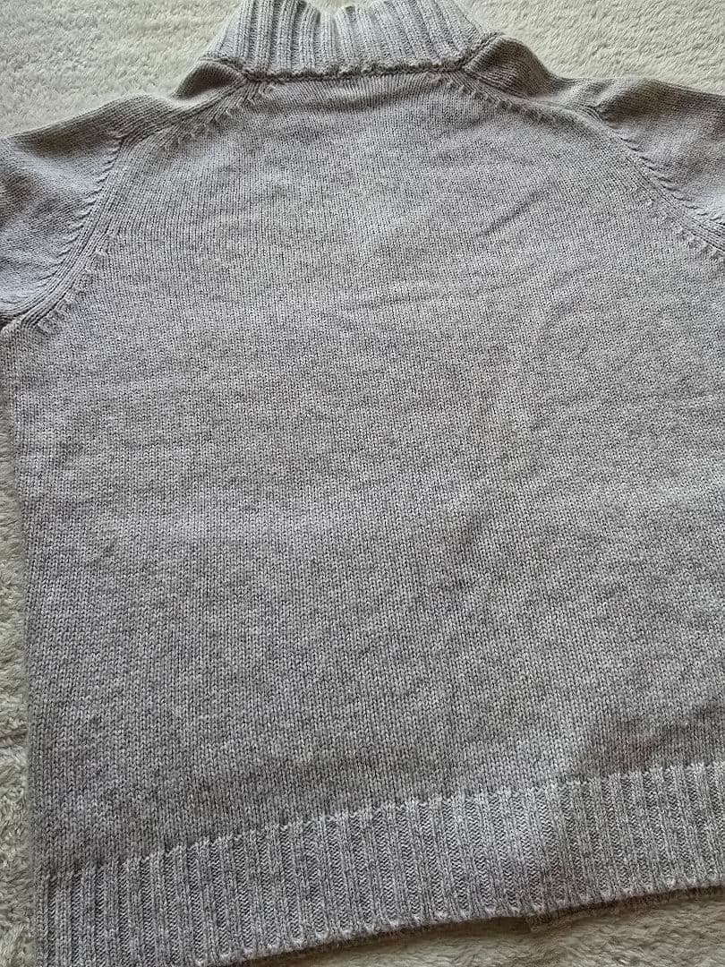 malo グレー ボタン付きカーディガン