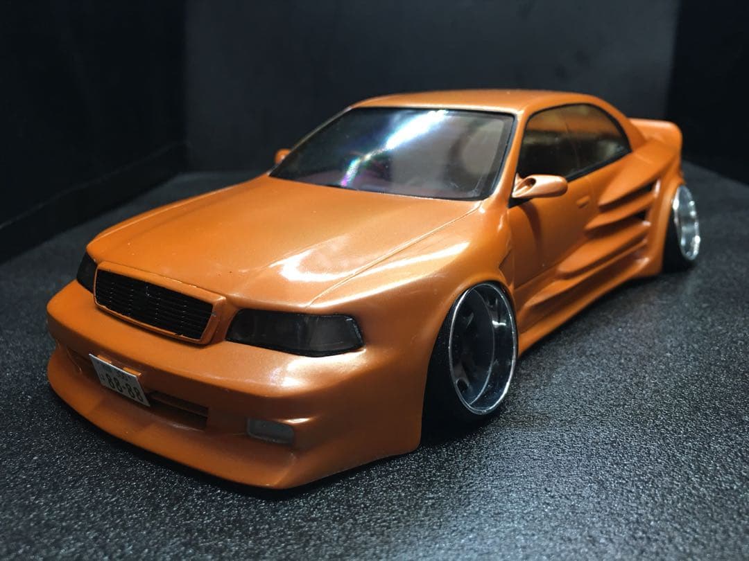 旧車プラモデル完成品アオシマクラウン１４マジェスタ