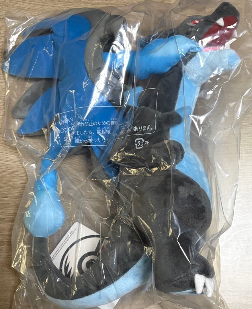 タグ付き新品 ポケモンセンター ぬいぐるみ メガリザードンＸ　メガリザードンＹ