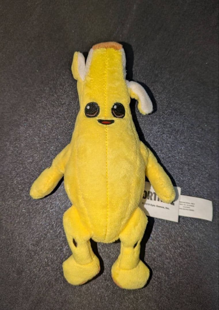 Fortnite フォートナイト Peely ピーリー　ぬいぐるみ Fortnite フォートナイト ピーリー ぬいぐるみ ルートぬいぐるみ 黄色