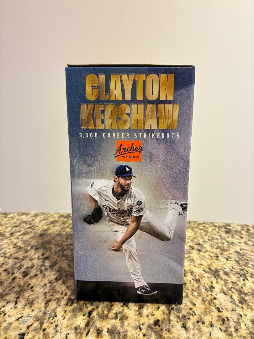 限定ゴールド】カーショー ボブルヘッド 3000奪三振 来場者限定 - メルカリ