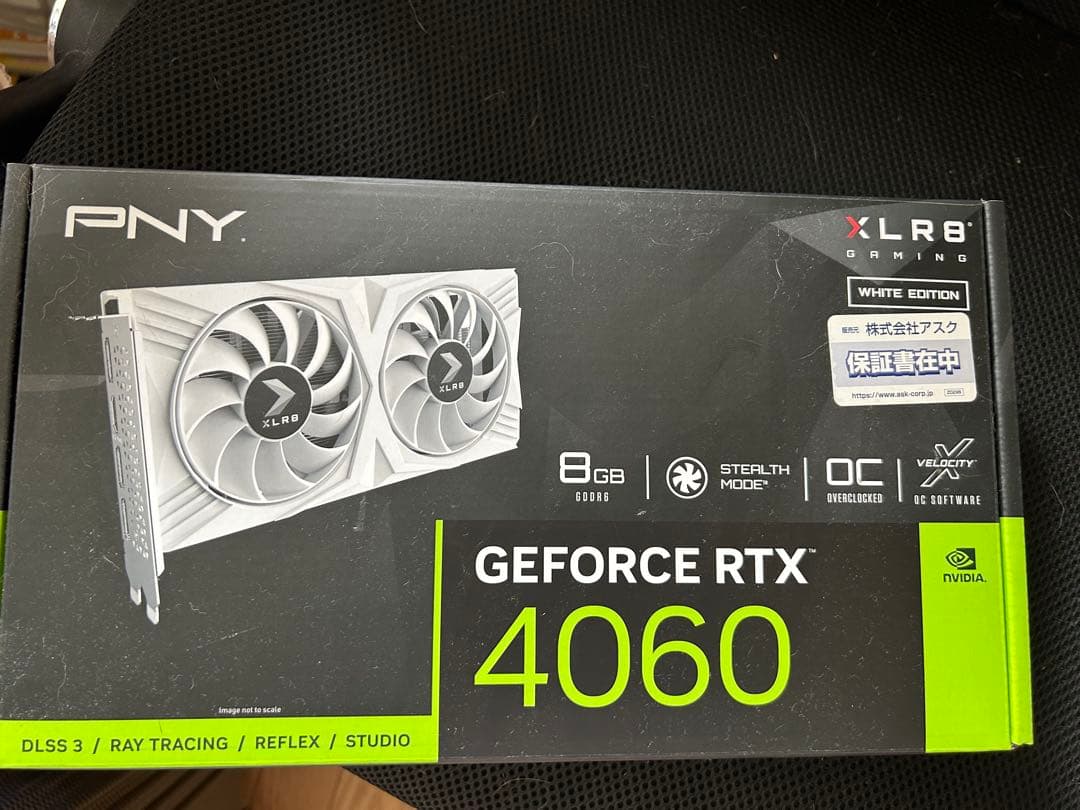 グラフィックボード・グラボ・ビデオカード PNY RTX 4060 8GB WHITE EDITION Amazon | PNY GeForce RTX 4060 8GB XLR8 Gaming VETRO OC DUAL FAN