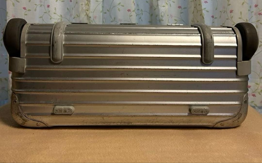 リモワ パイロット トロリー 2輪 カナダ製 - メルカリ