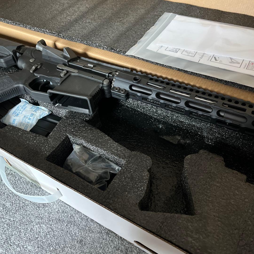 アークタウラス　mur 電動ガン ブラック　マルイ