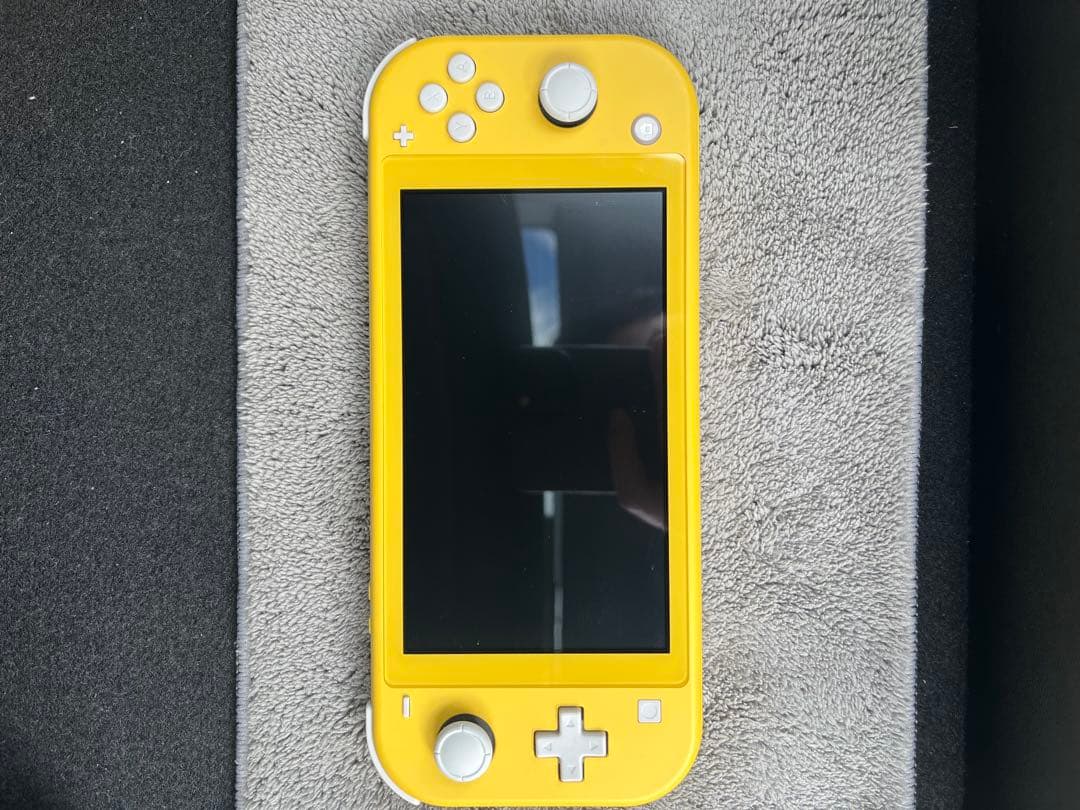 さ*う様 Nintendo Switch Lite イエロー 本体 スプラトゥーの通販はau