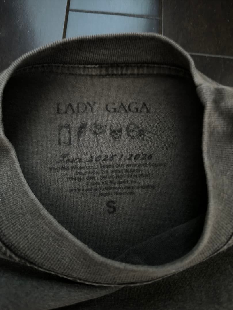 レディガガ　メイヘム　Tシャツ S LADY GAGA