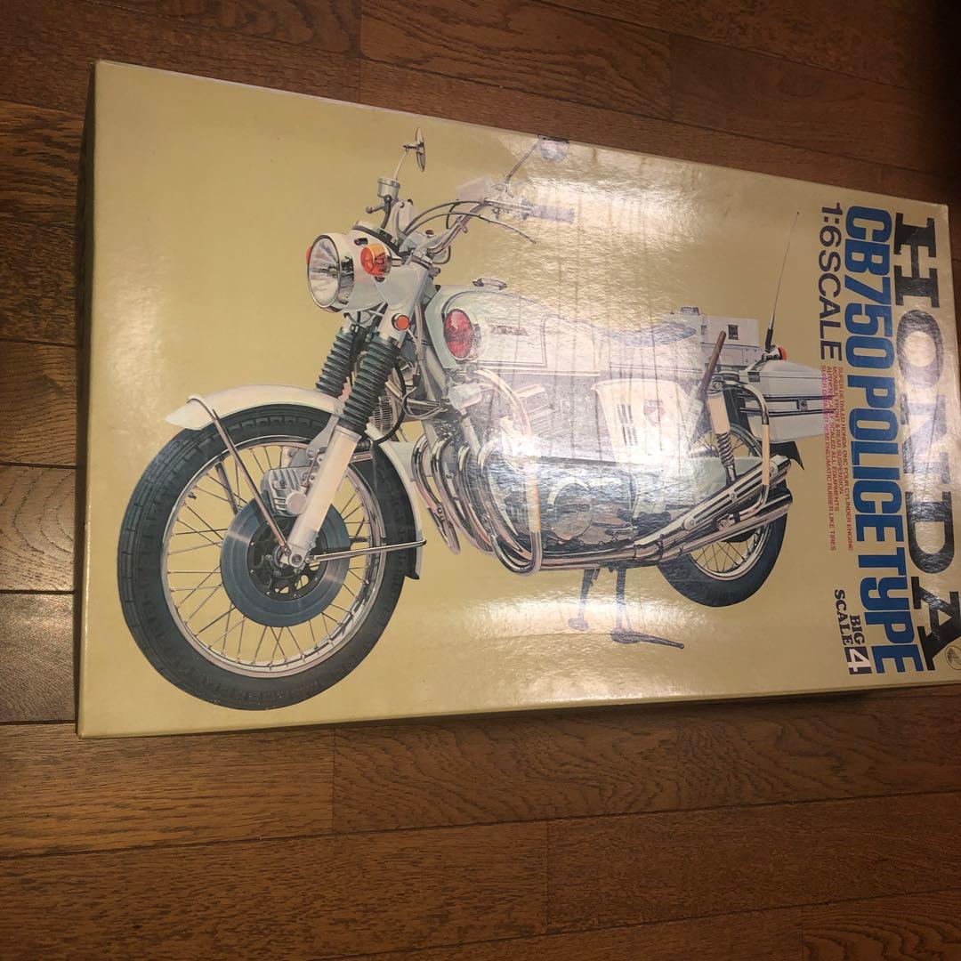 HONDA CB750 POLICE TYPE 1/6スケール