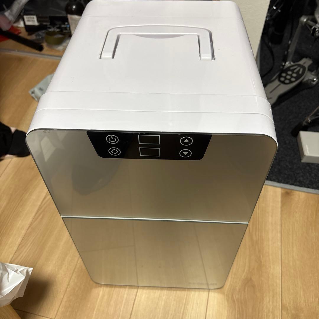 ホワイト冷温庫 2段収納 タッチ式　車載可 楽天市場】半額＆200円OFF≪25(水)23:59迄≫ 2ドア 冷温庫 Wペルチェ