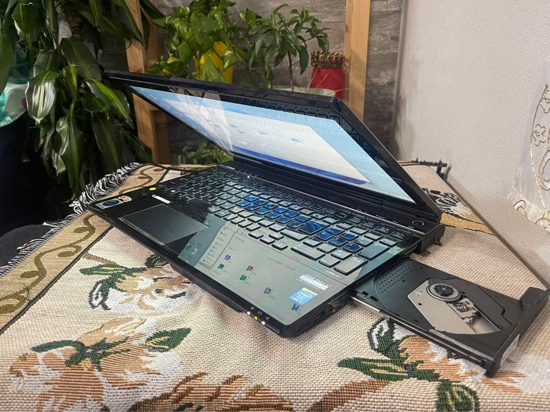 NECパソコンノ-ト第4世代i7✨■フルHD■Office■8GB■高音質 NEC ノートパソコン VKシリーズ□高性能第4世代Core i7/メモリ8GB