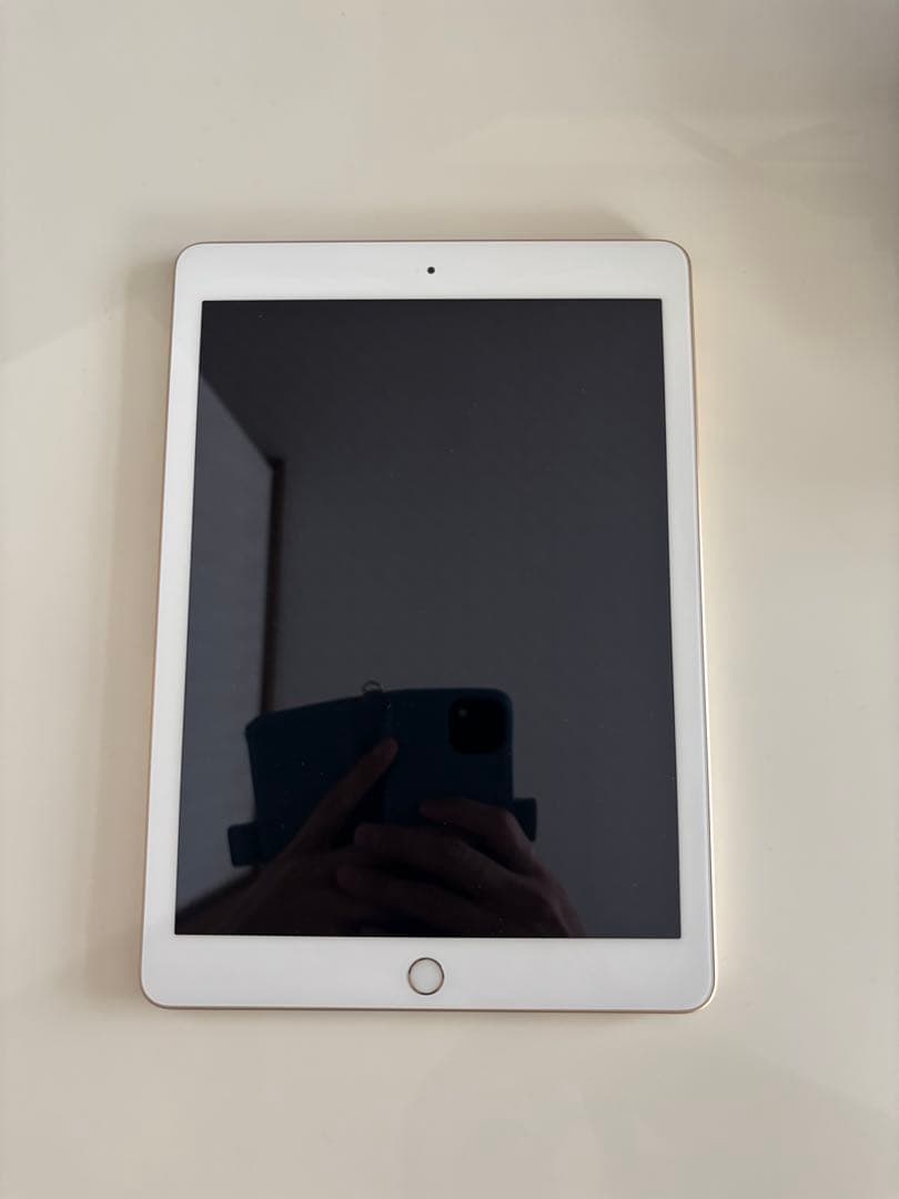 【専用出品iPad/第5世代/美品】容量32GB Amazon.co.jp: 【整備済み品】Apple iPad (第5世代) Wi-Fi 32GB