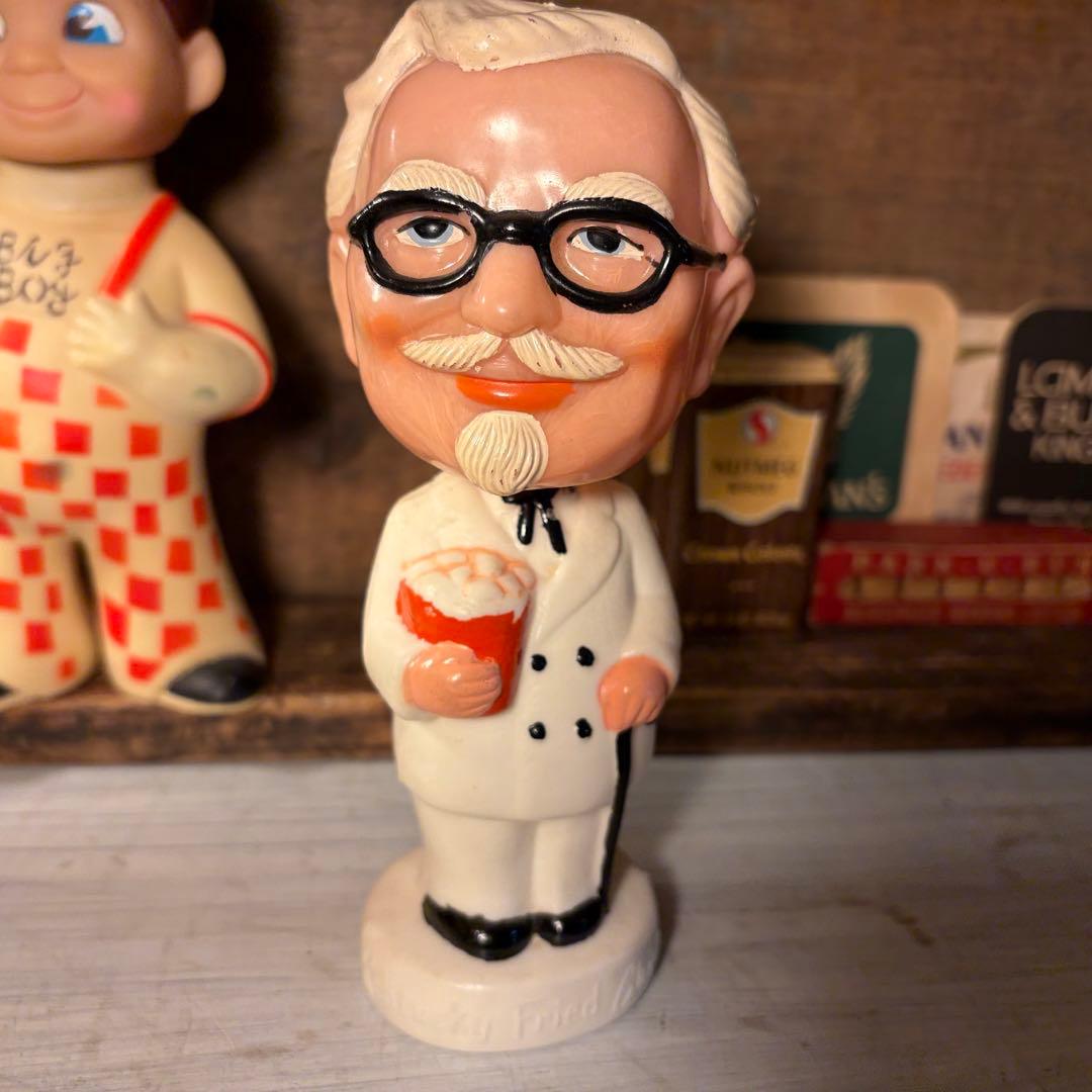 1960s ケンタッキー　カーネルサンダース　ボビングヘッド　ビンテージ Kentucky Fried Chicken カーネルサンダース ボビングヘッド 首振り