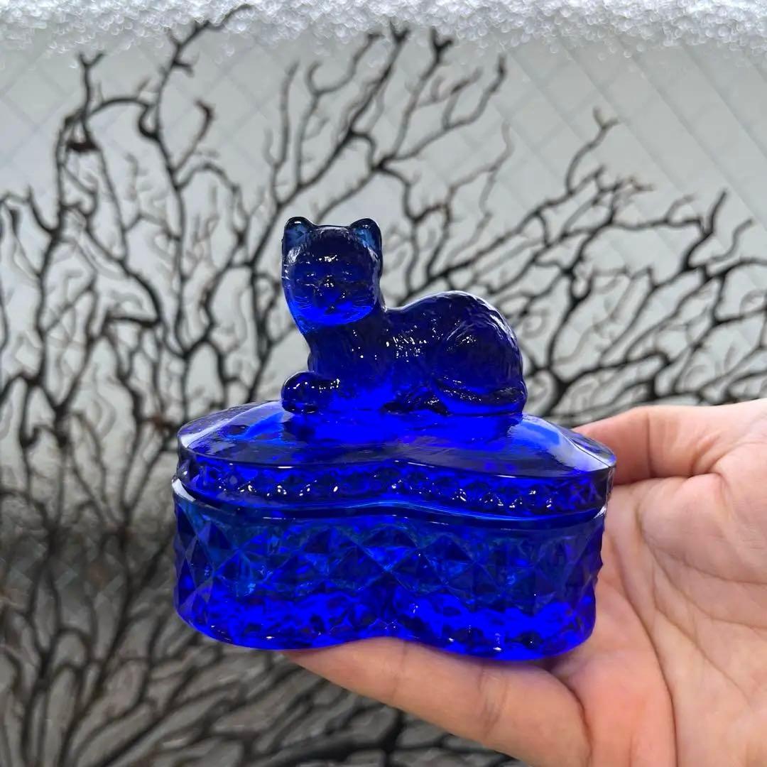 骨董　レトロガラス　希少コバルトブルー　瑠璃色ガラス　子猫　ボンボン入れ　菓子器 ボヘミアン 色被せ オーバーレイ 金彩 エナメル コバルトブルー ガラス