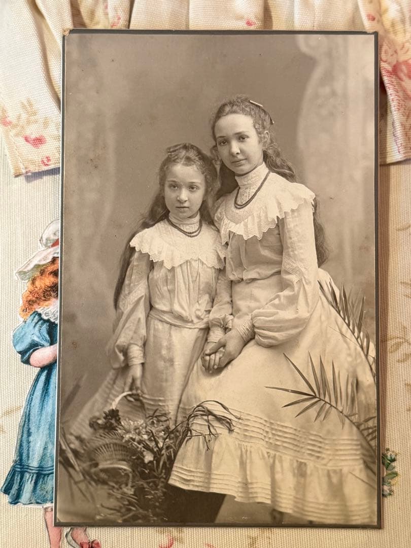 アンティーク　カルト・ド・ヴィジット　＊美しい少女達＊アンティーク　ポストカード アンティーク カルト・ド・ヴィジットキャビネットサイズアンティーク