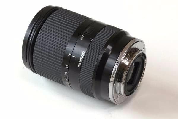 SONY ミラーレス用　18-200mm F3.5-6.3 Di III VC