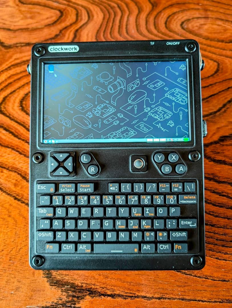 clockwork uConsole CM4-D 4GB - メルカリ