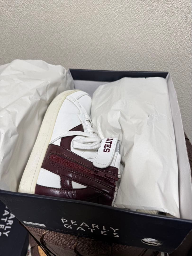 1度のみ使用】23.5 PEARLY GATES ハイカットスニーカー 89