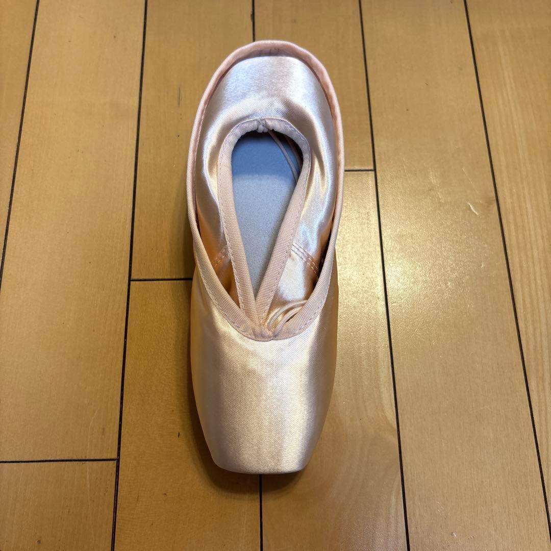 ブロック　トゥシューズ　未使用　セレナーデ　4.5D