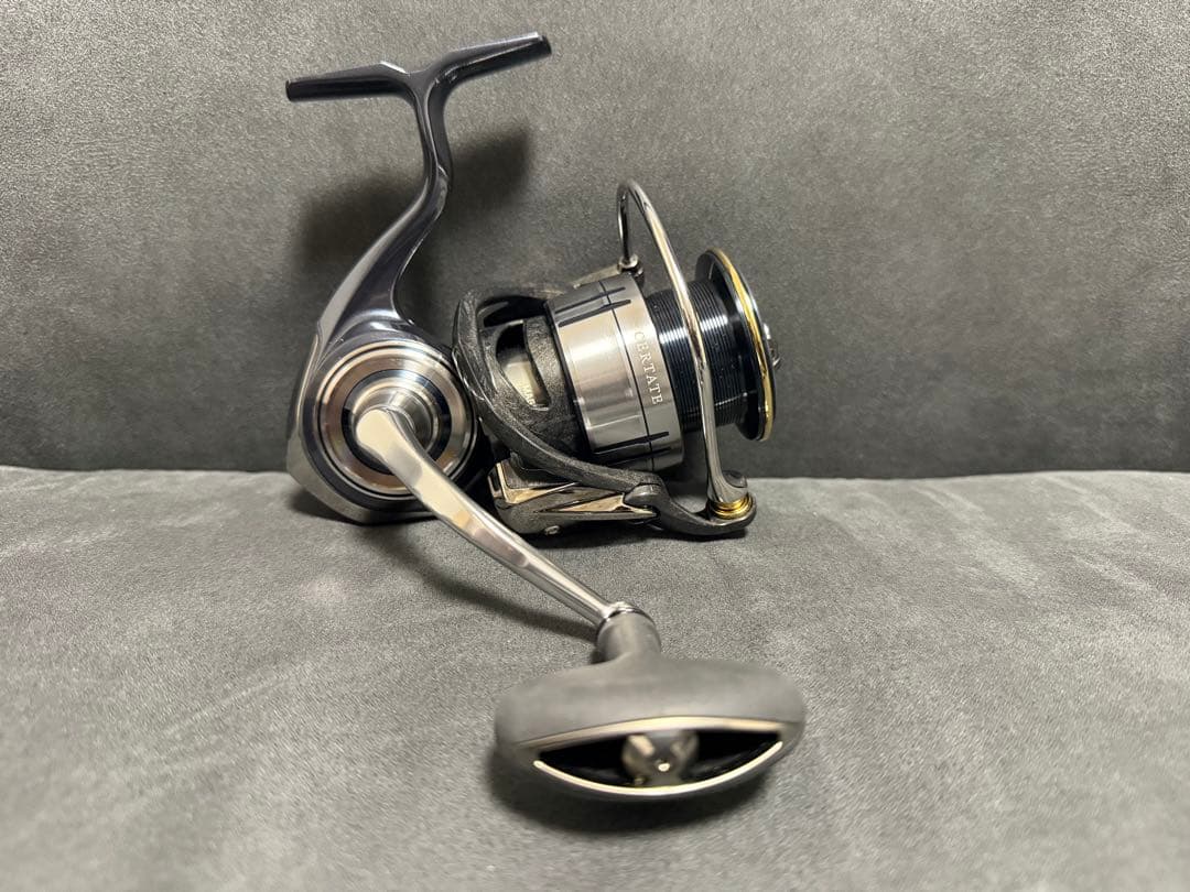 未使用取り外し！19CERTATE LT4000-CXH スプール ハンドル 19セルテート LT4000-CXH オーバーホール