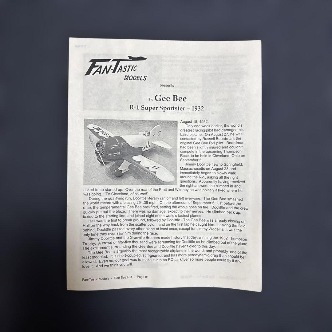Gee Bee Racer RC飛行機キット FAN-TASTIC MODELS