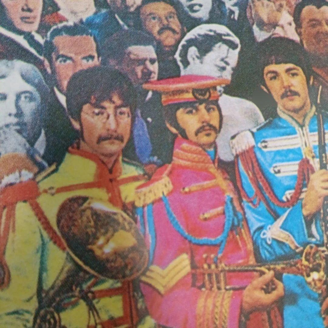 BEATLES 大判ポスター サージェント・ペパーズ・ロンリー・ハーツ・クラブ