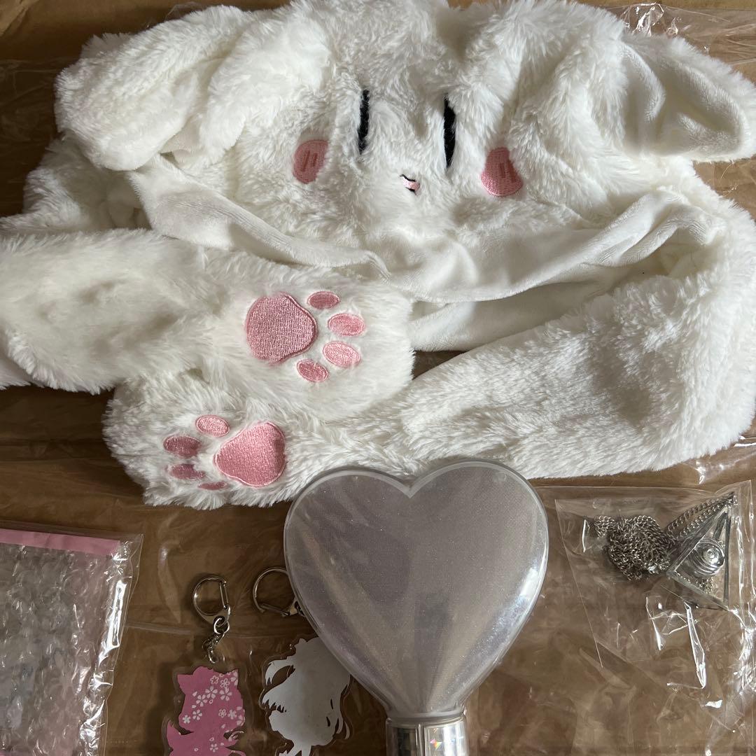 まふまふ ピラミッドネックレス、アクキー、帽子、ペンライト グッズ