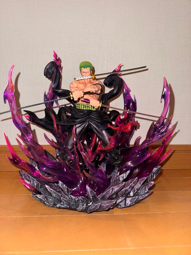 ワンピース 三刀流 ゾロ フィギュア