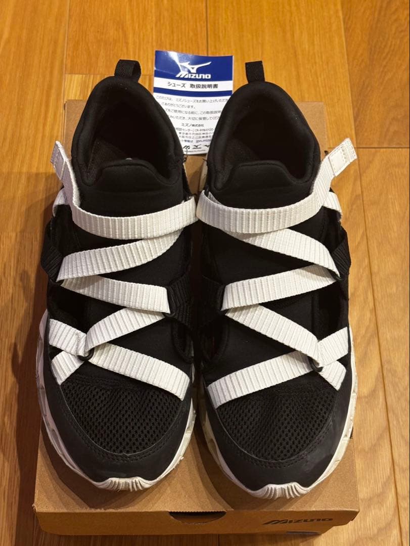 ミズノ ウェーブプロフェシー ストラップ ブラック ホワイトスニーカー 28cm ミズノ ウェーブプロフェシー ストラップ ブラック ホワイトスニーカー