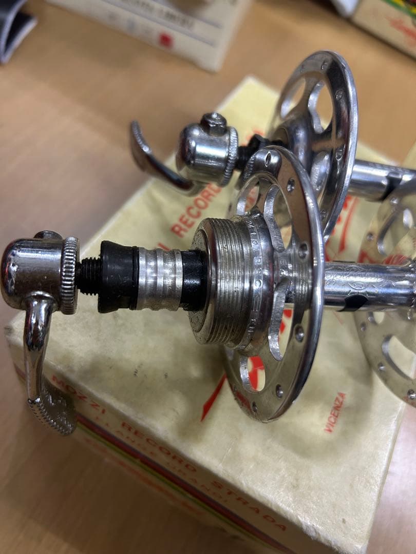 CAMPAGNOLO RECORD 前後ハブ ラージフランジ 24穴 - メルカリ