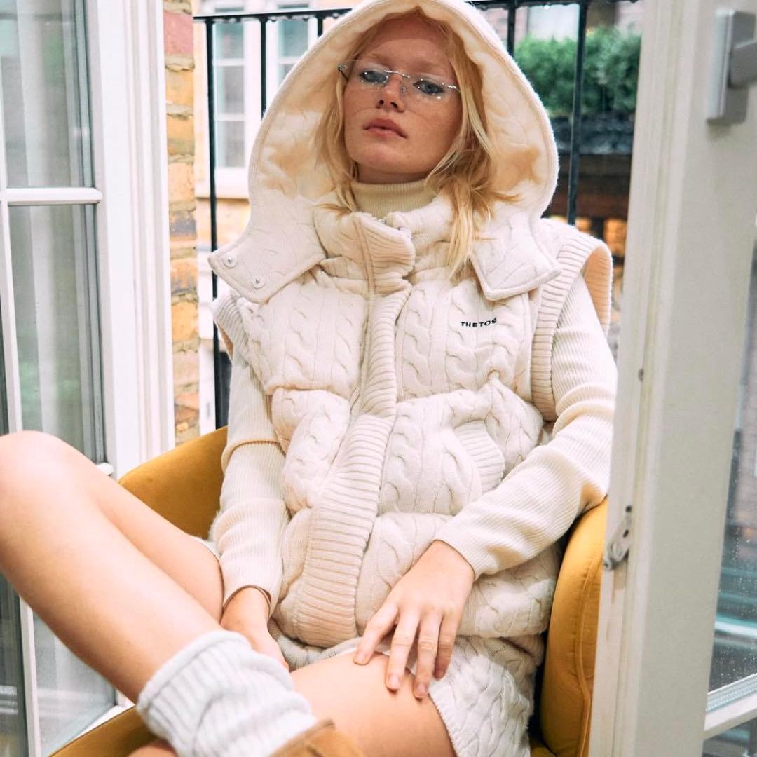 本日限定価格】thetoe SHARD KNIT DOWN White - メルカリ