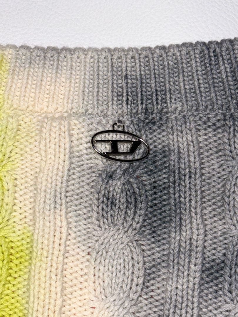 新品未使用タグ ディーゼル イタリア製 クロップドニット せいらさん