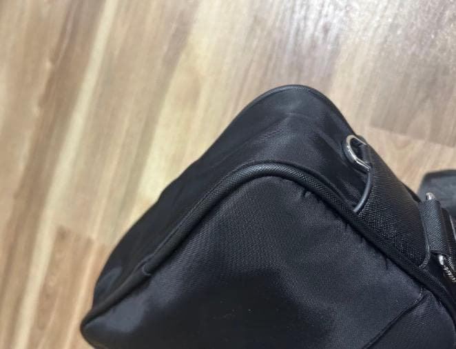 ほぼ新品 ブラック ショルダーバッグ