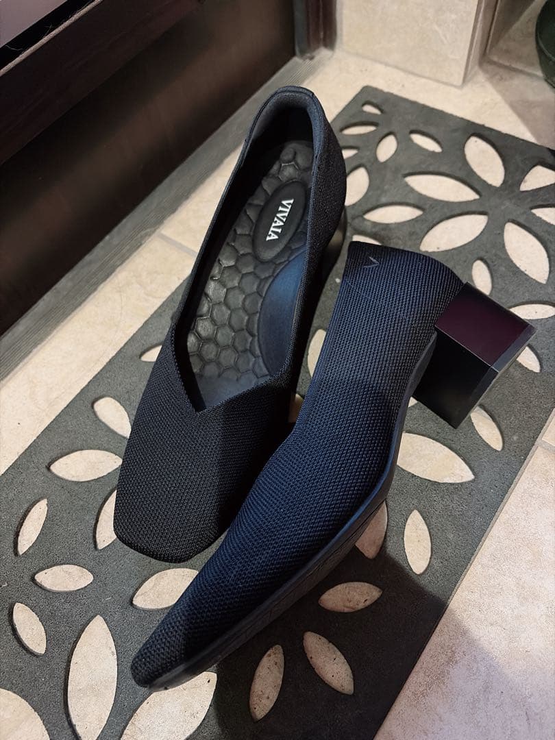 VIVALA ブラック ハイヒールパンプス 25.0cm