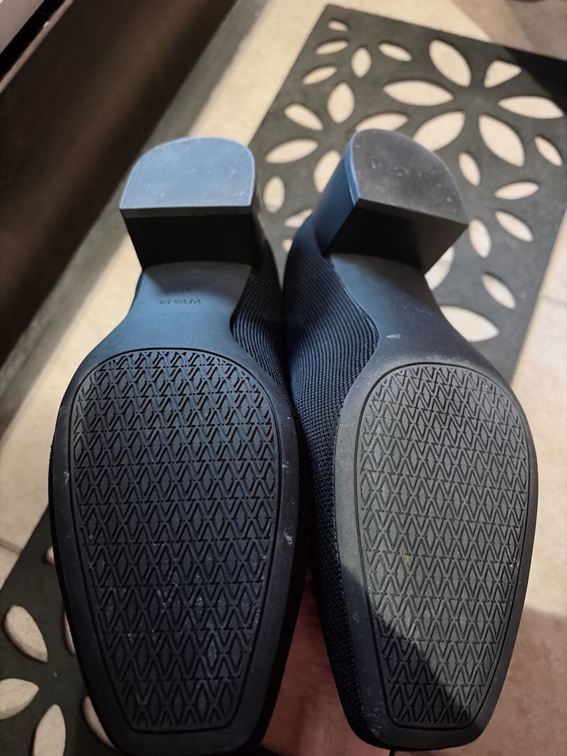 VIVALA ブラック ハイヒールパンプス 25.0cm