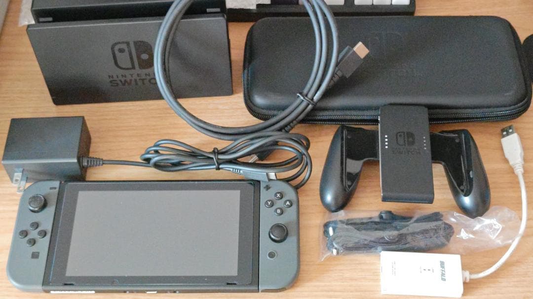 Nintendo Switch 本体＋付属品＋おまけ - メルカリ