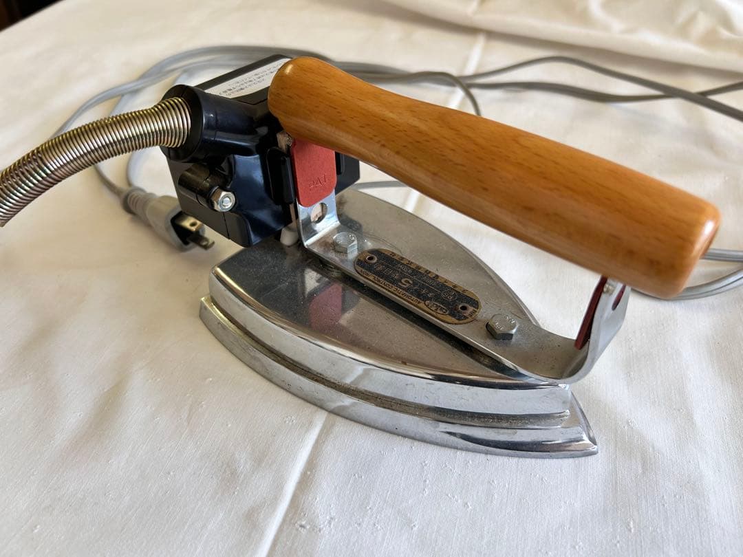 タキイ5型自動アイロン 製造終了品】タキイ 工業用自動アイロン 5型 - メルカリ